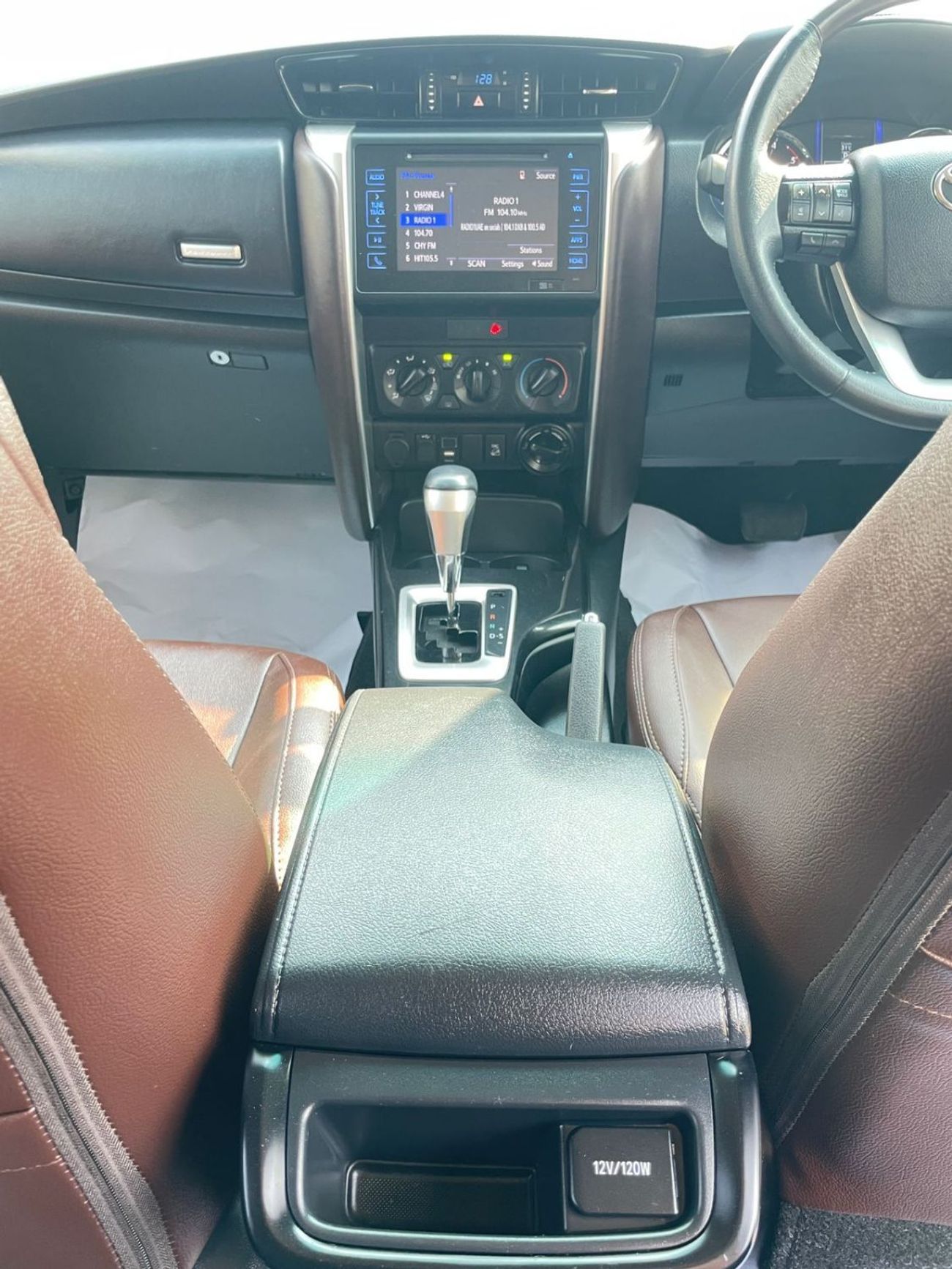 Toyota Fortuner diesel 2.8 liter ,right hand drive only for export available