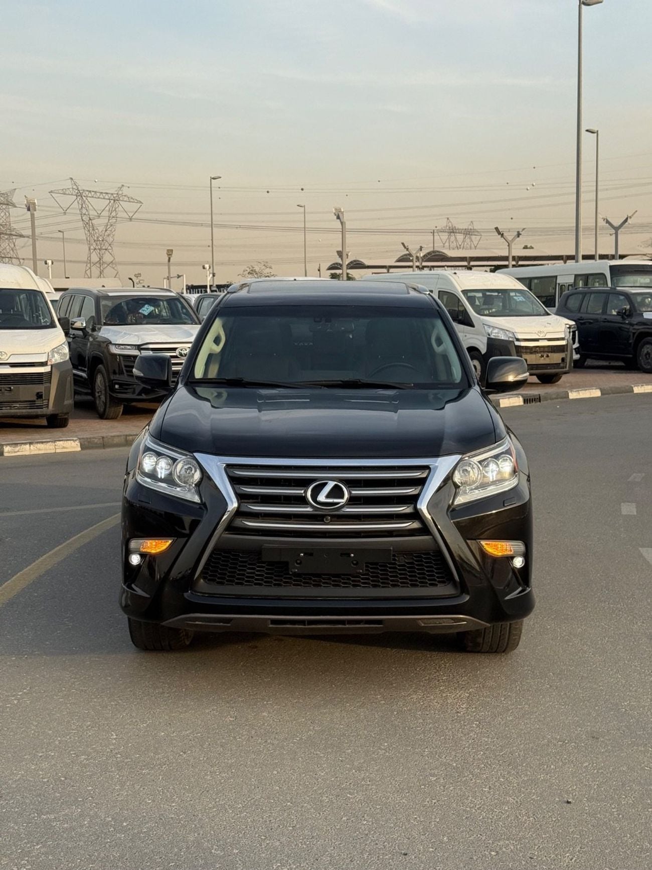 Lexus GX460 PLATINUM 2017 Prestige 4.6L FULL OPTION GCC