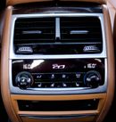 بي أم دبليو 750Li xDrive 4.4L (523 HP)