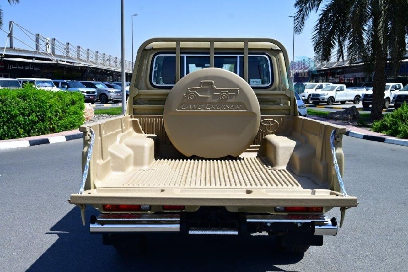 Toyota Land Cruiser Pick Up Double Cab SDLX 2.8L Diesel 4WD 5 Seater Automatic