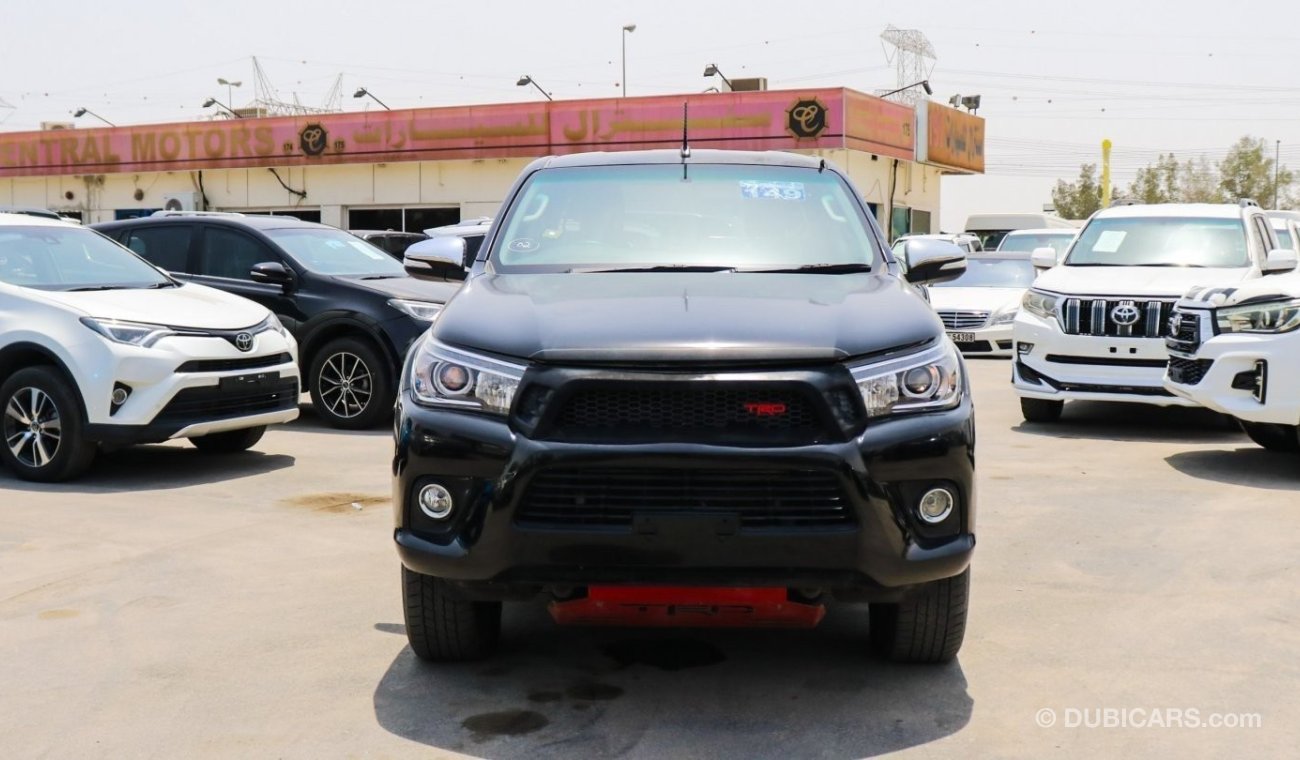 تويوتا هيلوكس TRD SPORTS SR5 Right hand drive TRD sports SR5 leather electric seats keyless entry low kms 2.8