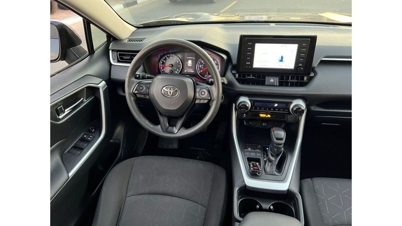 تويوتا راف ٤ 2019 Toyota Rav4 XLE // SUNROOF // 2.5L V4 / UAE PASS