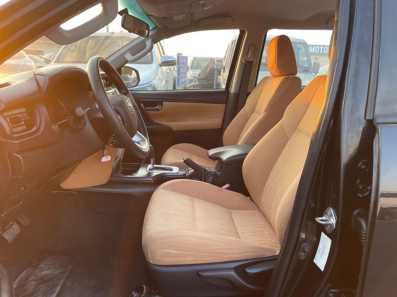 تويوتا فورتونر EXR 2.7L (160 HP)