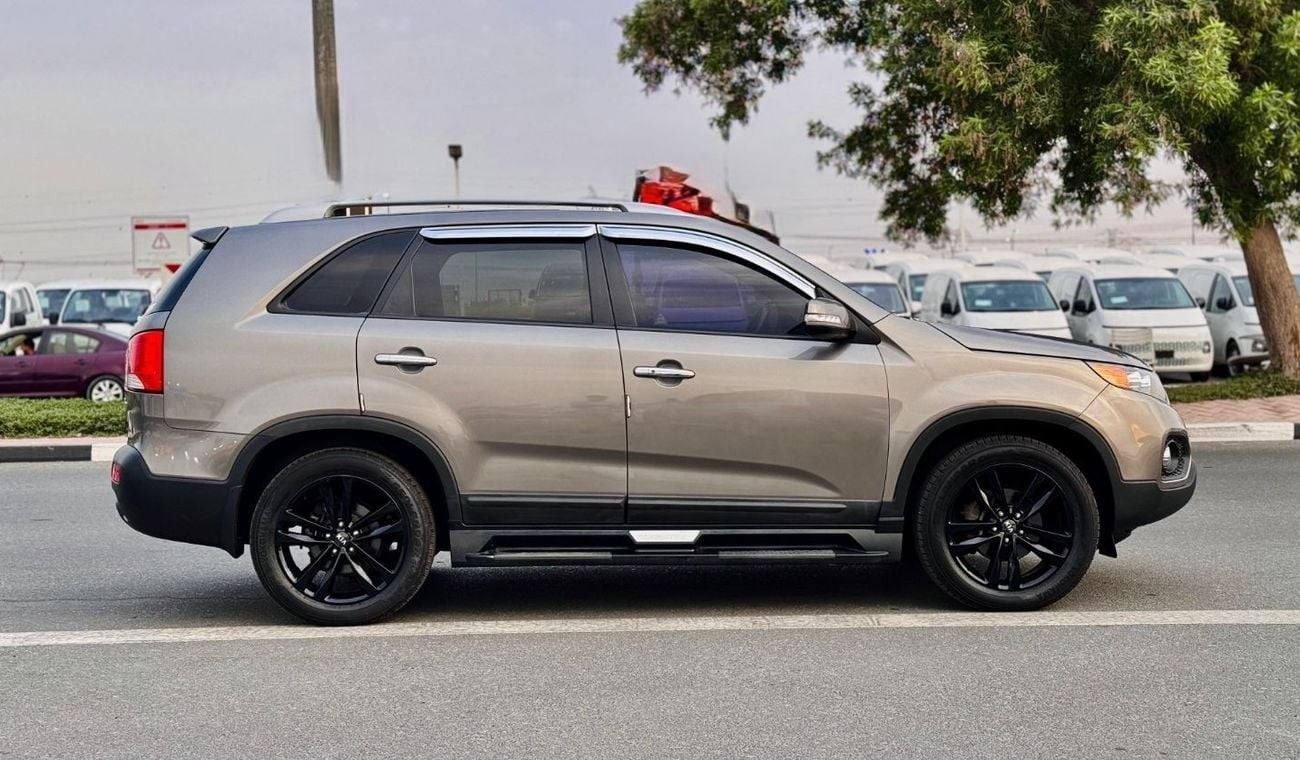 كيا سورينتو PREMIUM CONDITION | 2.0L DIESEL ENGINE | LHD | AT | 2011 | PUSH START ENGINE
