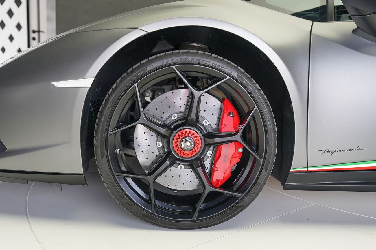 لامبورغيني هوراكان PERFORMANTE