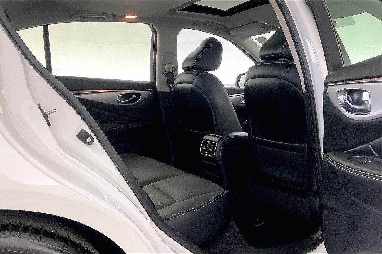 Infiniti Q50 Premium / Luxe | Guaranteed Warranty | 0 Down Payment