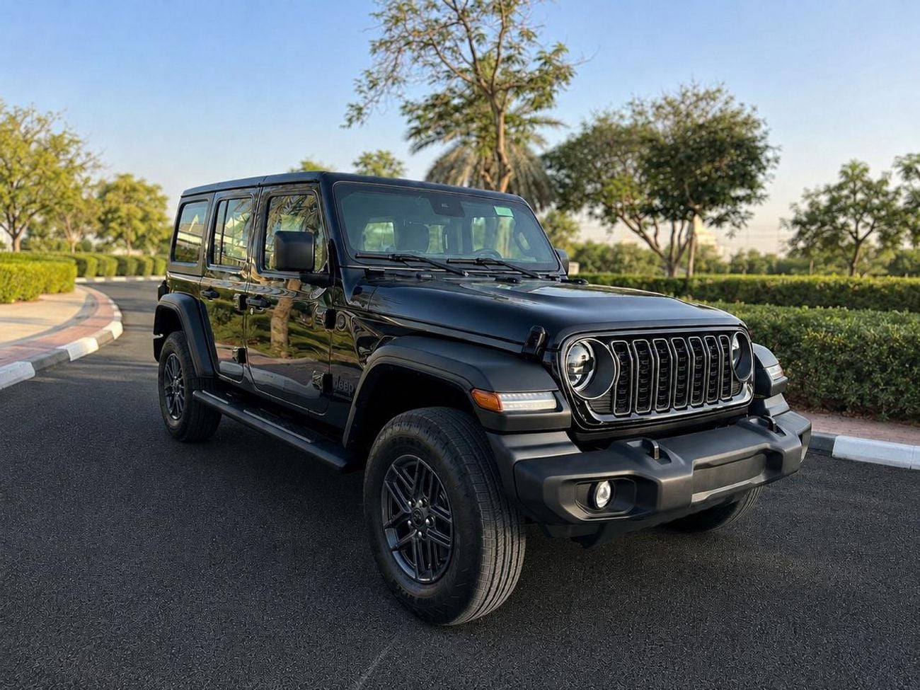 Jeep Wrangler Unlimited SPORT 2.0L A/T
