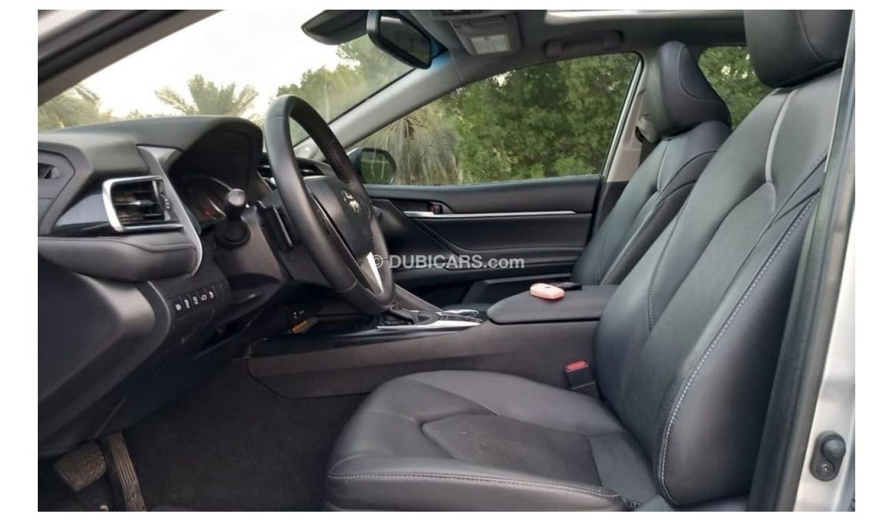 Toyota Camry XSE 2.5L V4 Full option