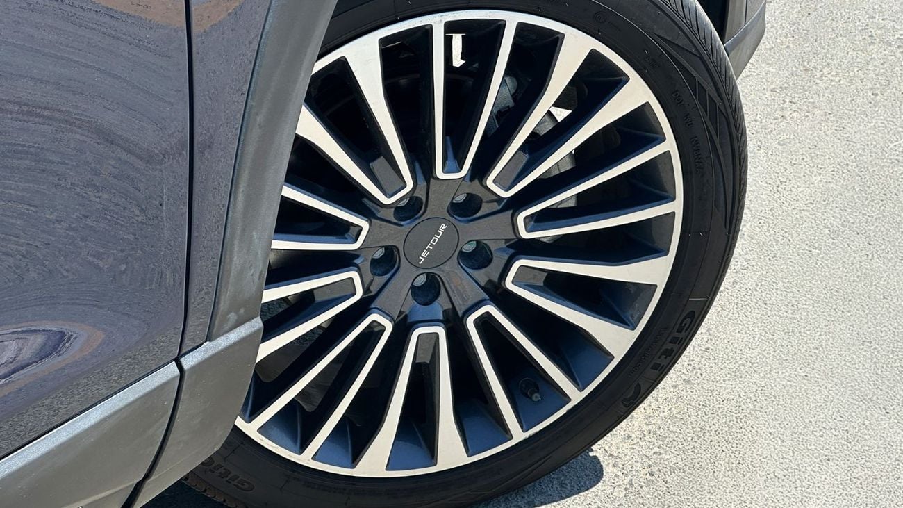 Jetour X90 Plus Luxury 1.6L Turbo 4 Cylinders 2024 Low Mileage Warranty 3 Years