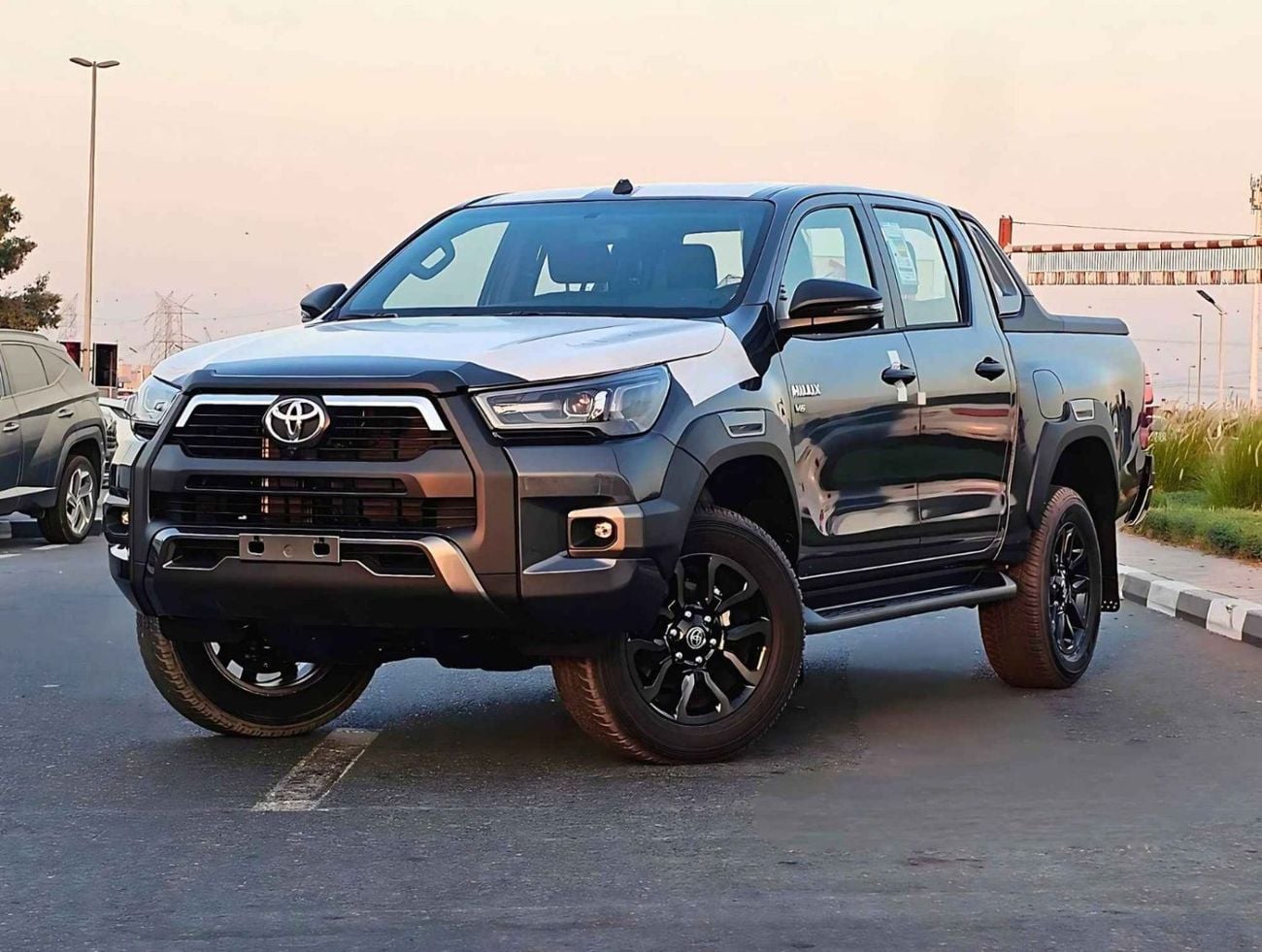 Toyota Hilux ADVENTURE |  4.0L V6 PETROL | 360 CAMERA | 18 AWHEELS WITH ROLL BAR | AUTO A.C (CODE # HPV6AF)