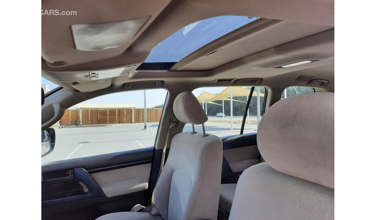 Used Toyota Land Cruiser GCC 2011 sunroof 2011 for sale in Dubai 405486