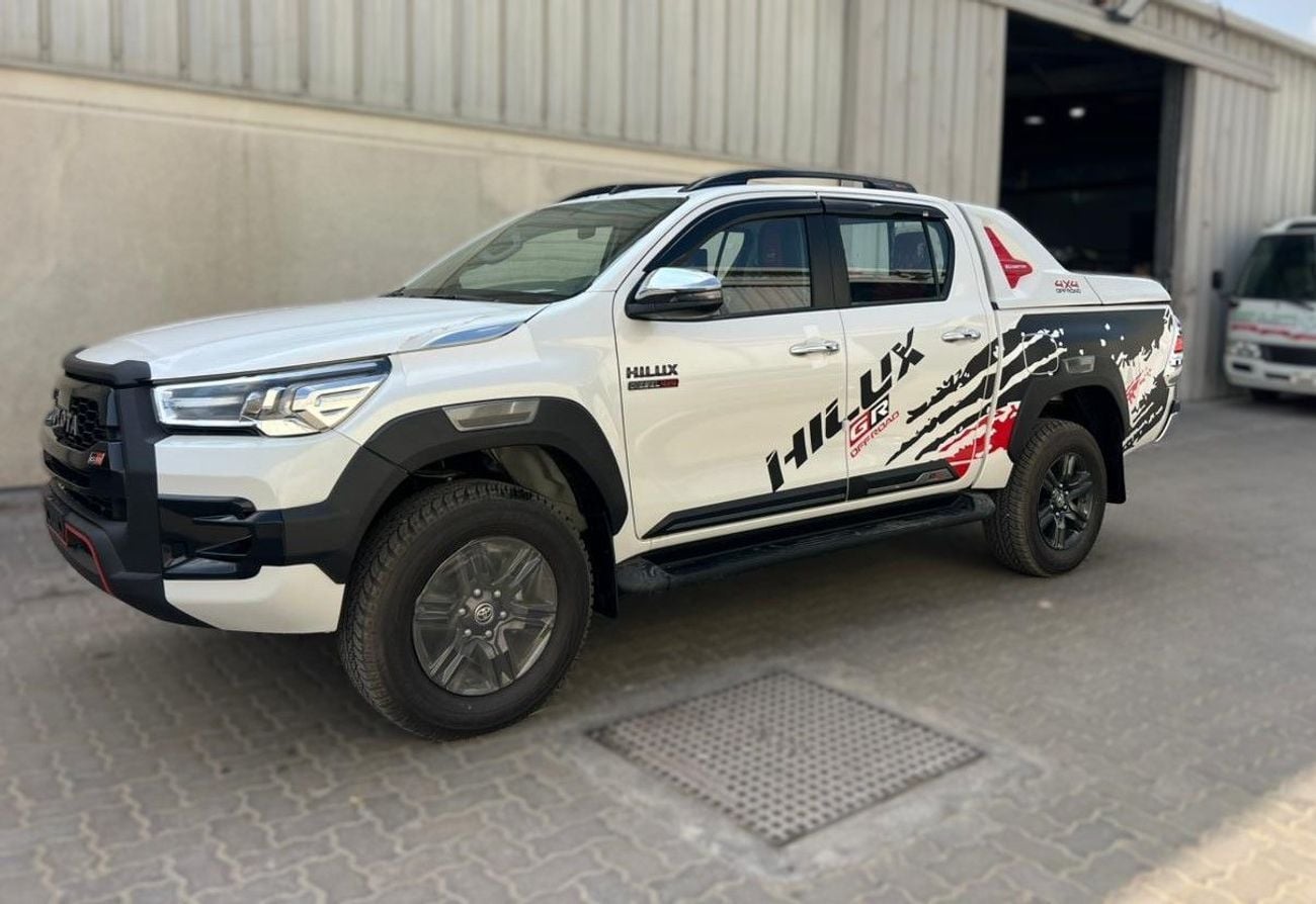 Toyota Hilux GR-SPORTS DIESEL AUTOMATIC 4-CYLINDER PICK UP GR-SPORTS 2.4L DIESEL A/T MY2026