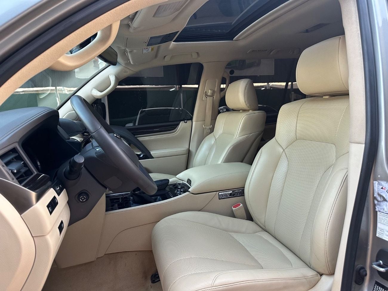 لكزس LX 570 SIGNATURE