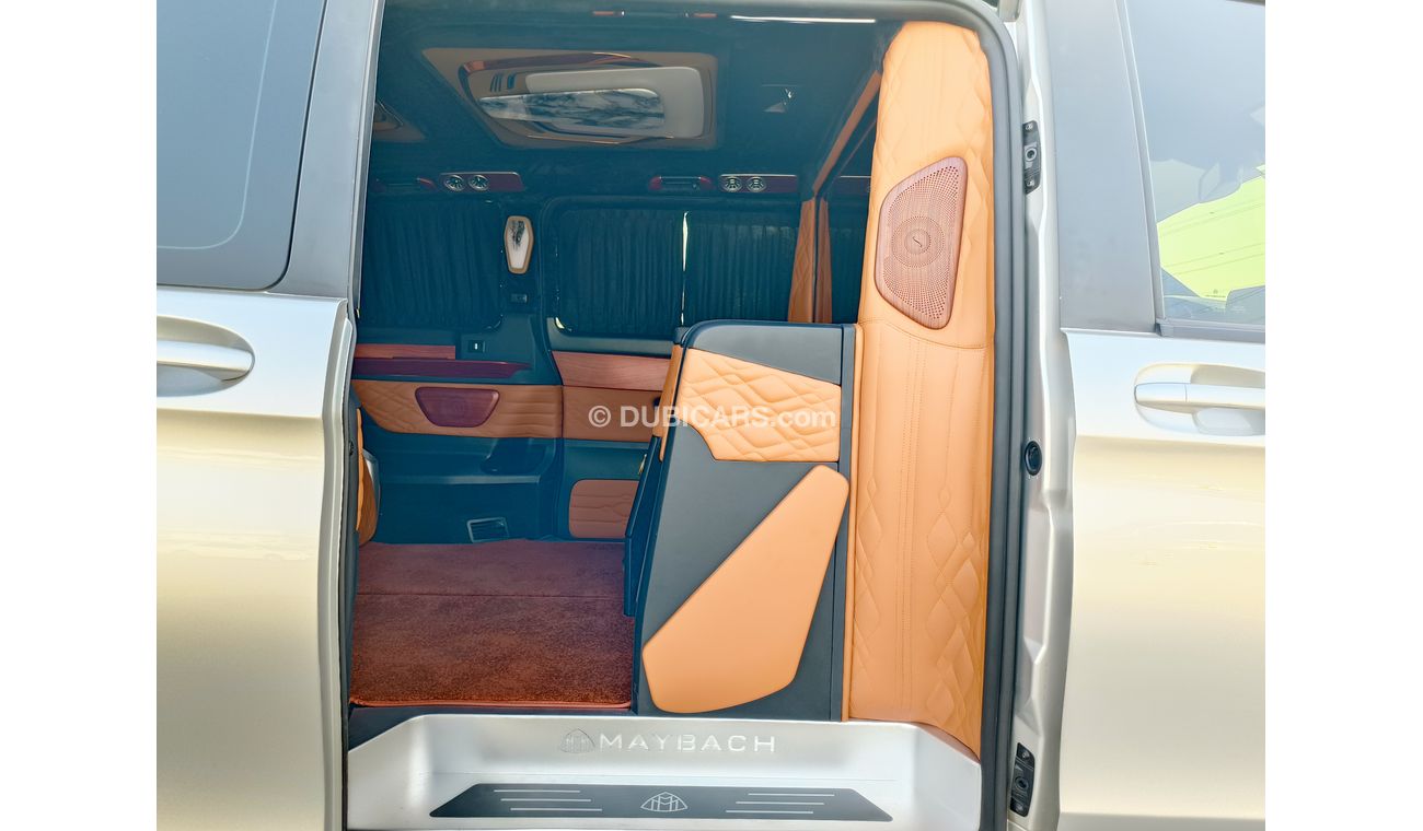 Mercedes-Benz V 250 VIANO  2.0L PETROL, I4 TURBO / FRONT POWER SEATS /  LEATHER SEATS (LOT # 33139)