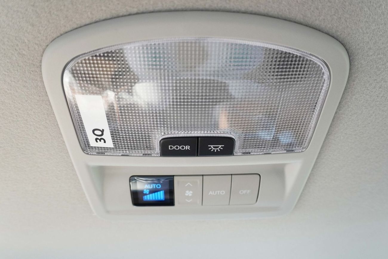 Toyota Fortuner SR5 , 4.0L , PETROL 2026