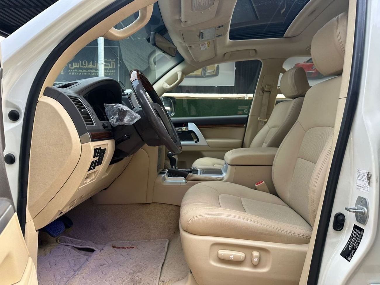 Toyota Land Cruiser VXR 4.6L 4WD