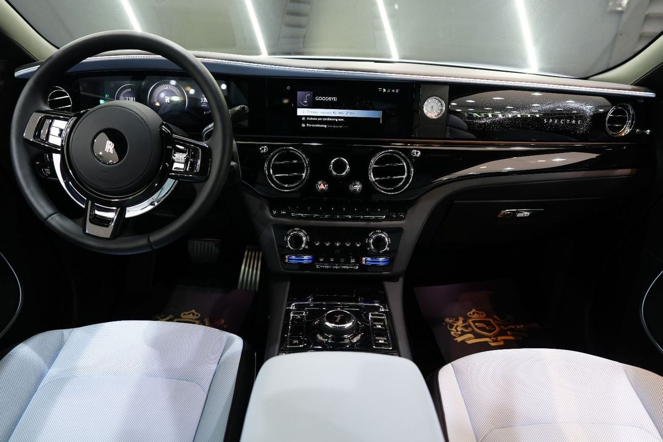 Rolls Royce Spectre STD , Bespoke Audio, Illuminated Grille, Starlight, Dealer Warrr + Serv!!