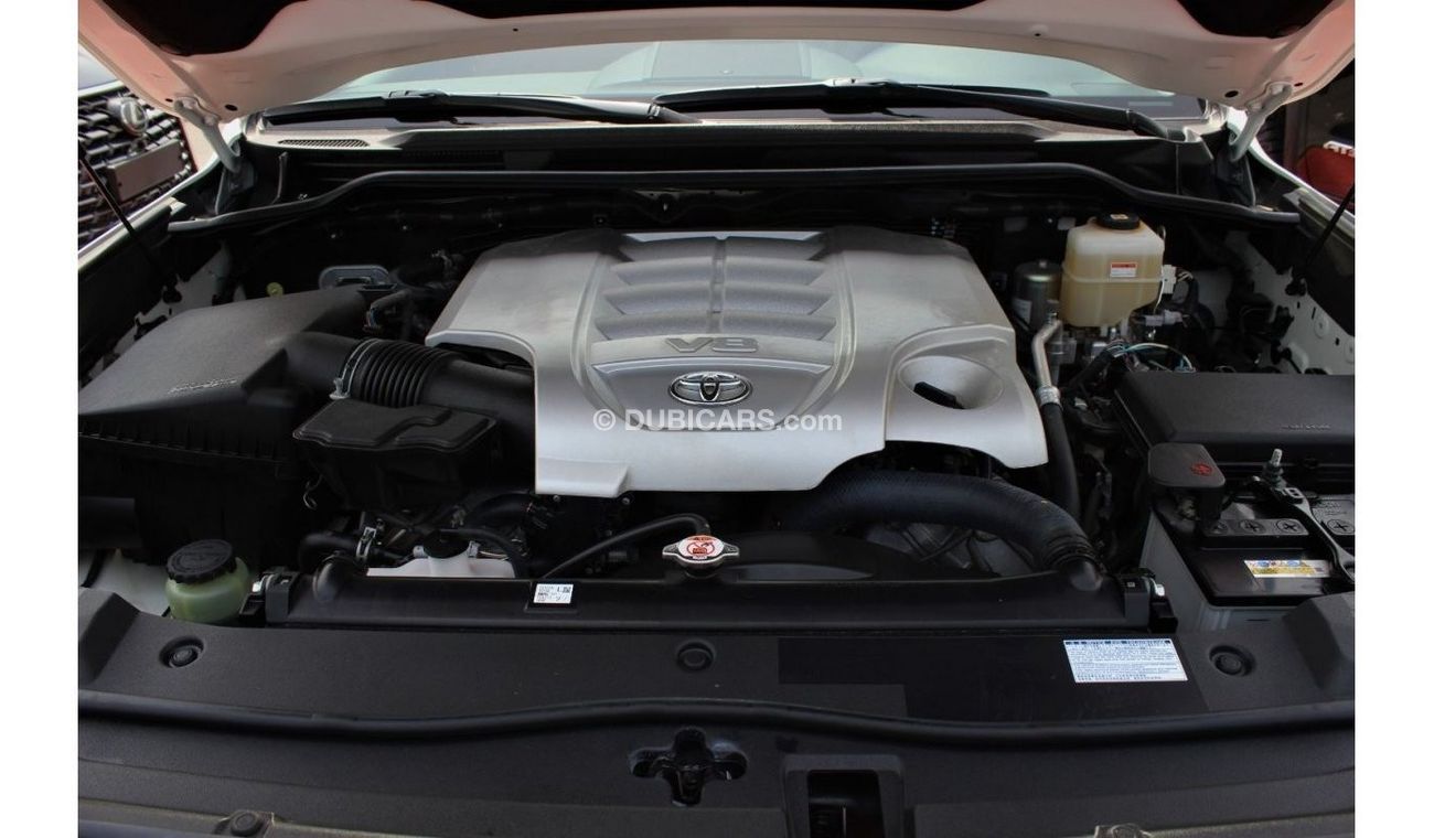 Toyota Land Cruiser VXR V8 5.7, GCC , UNDER WARRANTY FROM LOCAL DEALER (Inclusive VAT)