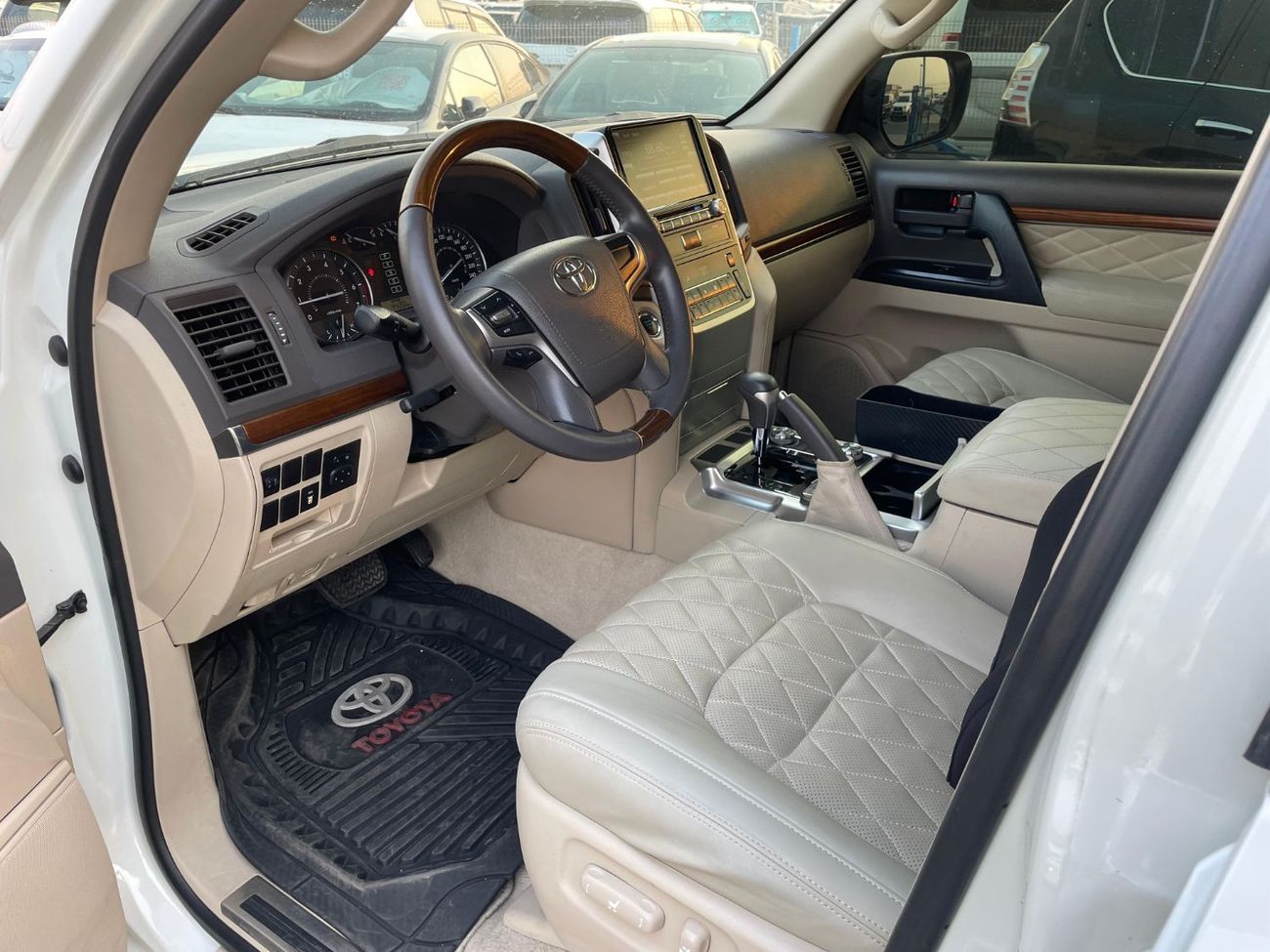 Toyota Land Cruiser GXR+ 4.0L