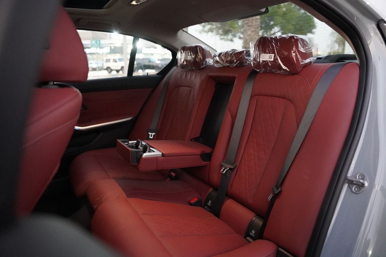 بي أم دبليو i3 EDRIVE35L (NON GCC) 2026 BMW e-Drive 35L M-Sport Package FWD 0Km