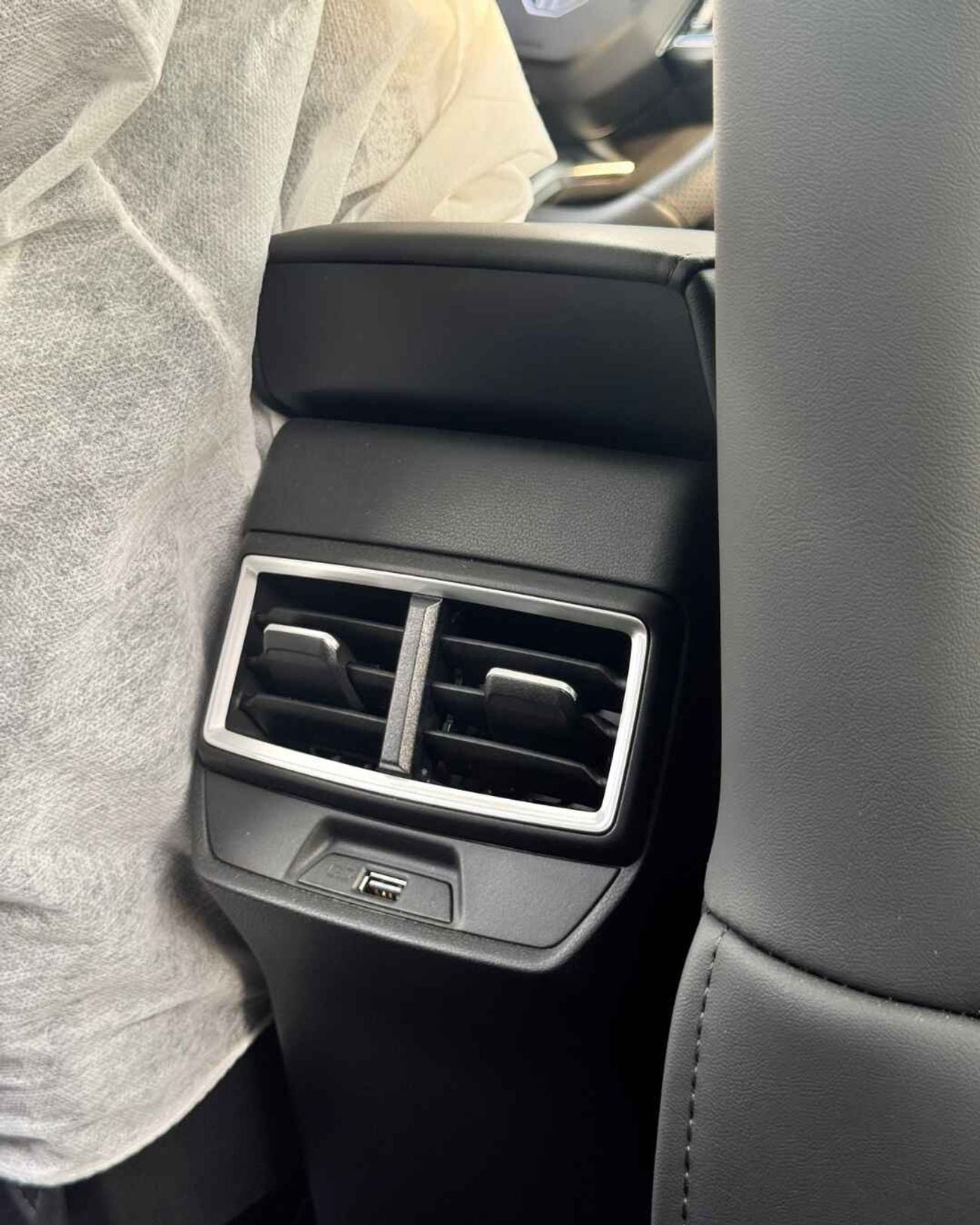 MG ZS LUX