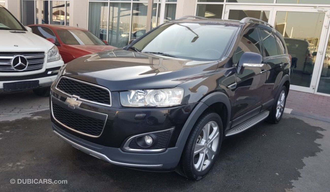 Chevrolet Captiva 2014 model Ltz AWD full options Gulf specs leather interiors sunroof low mileage clean car