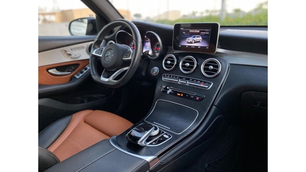 Mercedes-Benz GLC 300 4MATIC MERCEDES GLC 300 2019 = EXCELENT CONDITION =