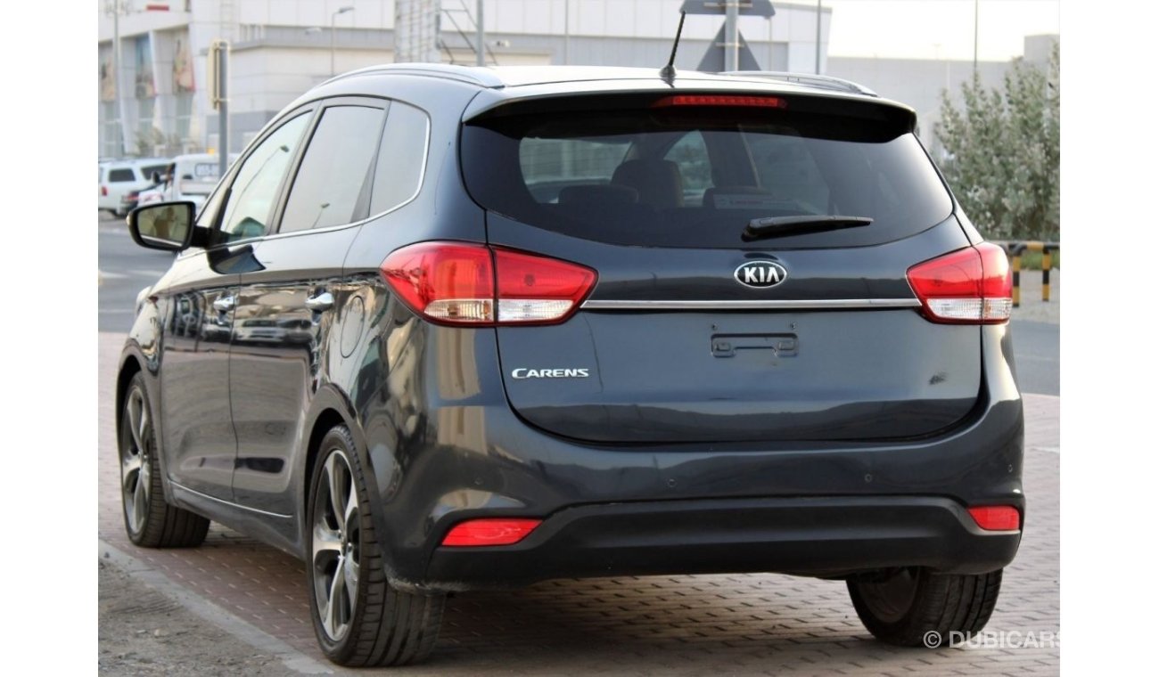 Kia Carens Kia Carens 2015 2000 CC GCC panorama in excellent condition without accidents very clean from inside