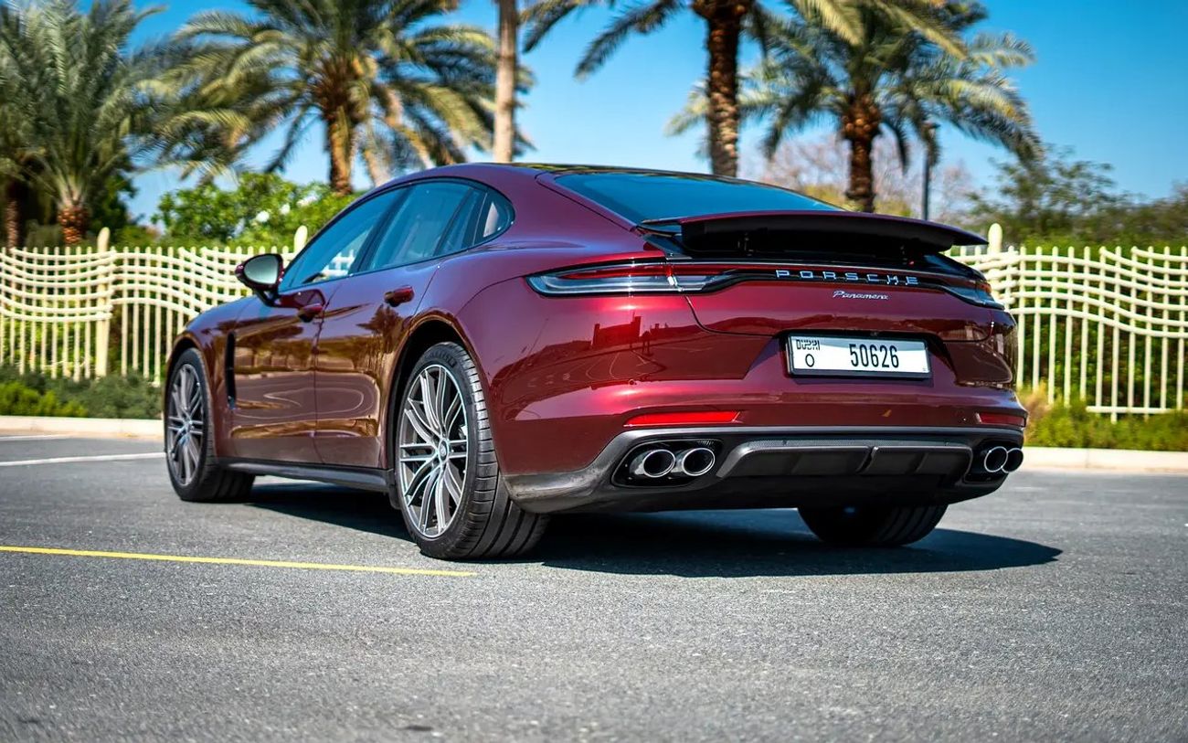 Porsche Panamera 4