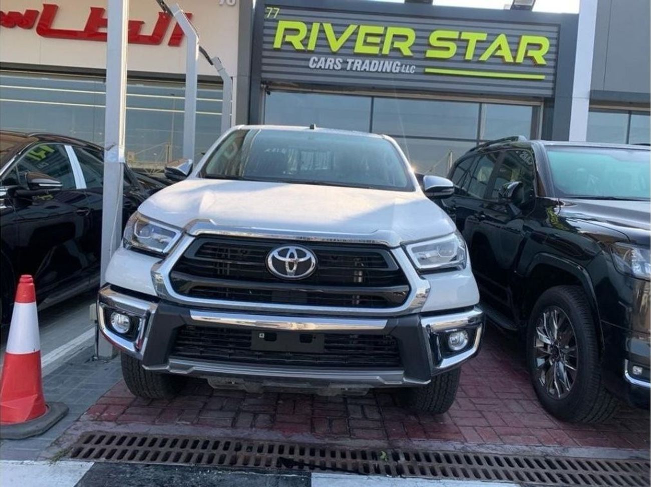 تويوتا هيلوكس 2025 TOYOTA HILUX D/C GLXS-V 2.7L V4 AT FULL OPTION