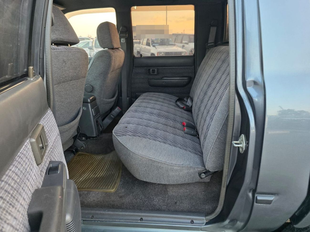 Toyota Hilux TOYOTA HILUX PICKUP RHD 1992 MODEL 2.8 L DIESEL MANUAL(PM11077)