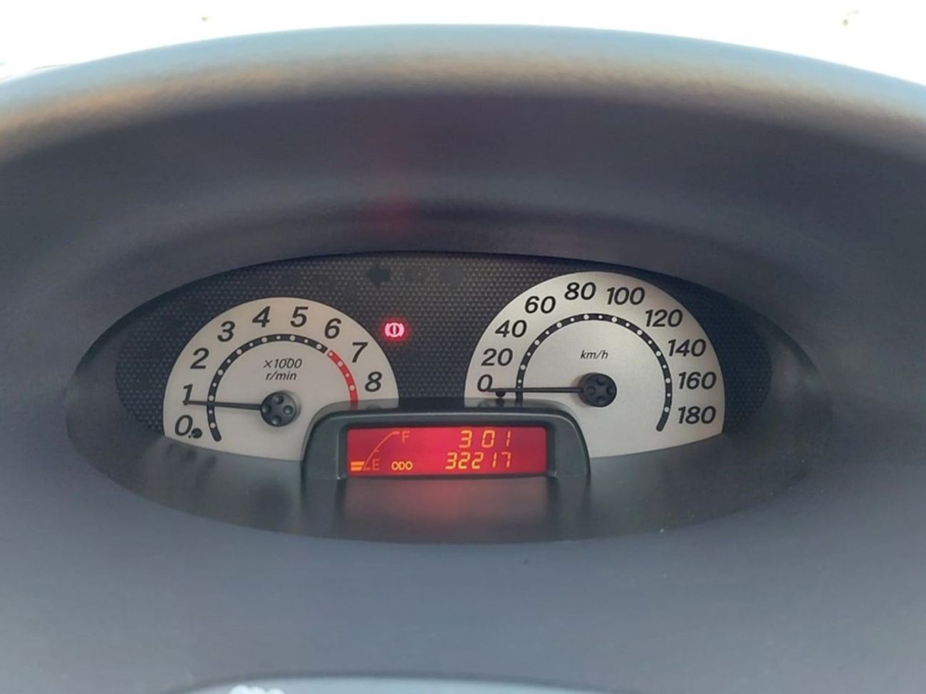 Toyota Yaris TOYOTA VITZ RIGHT HAND DRIVE(PM61356)