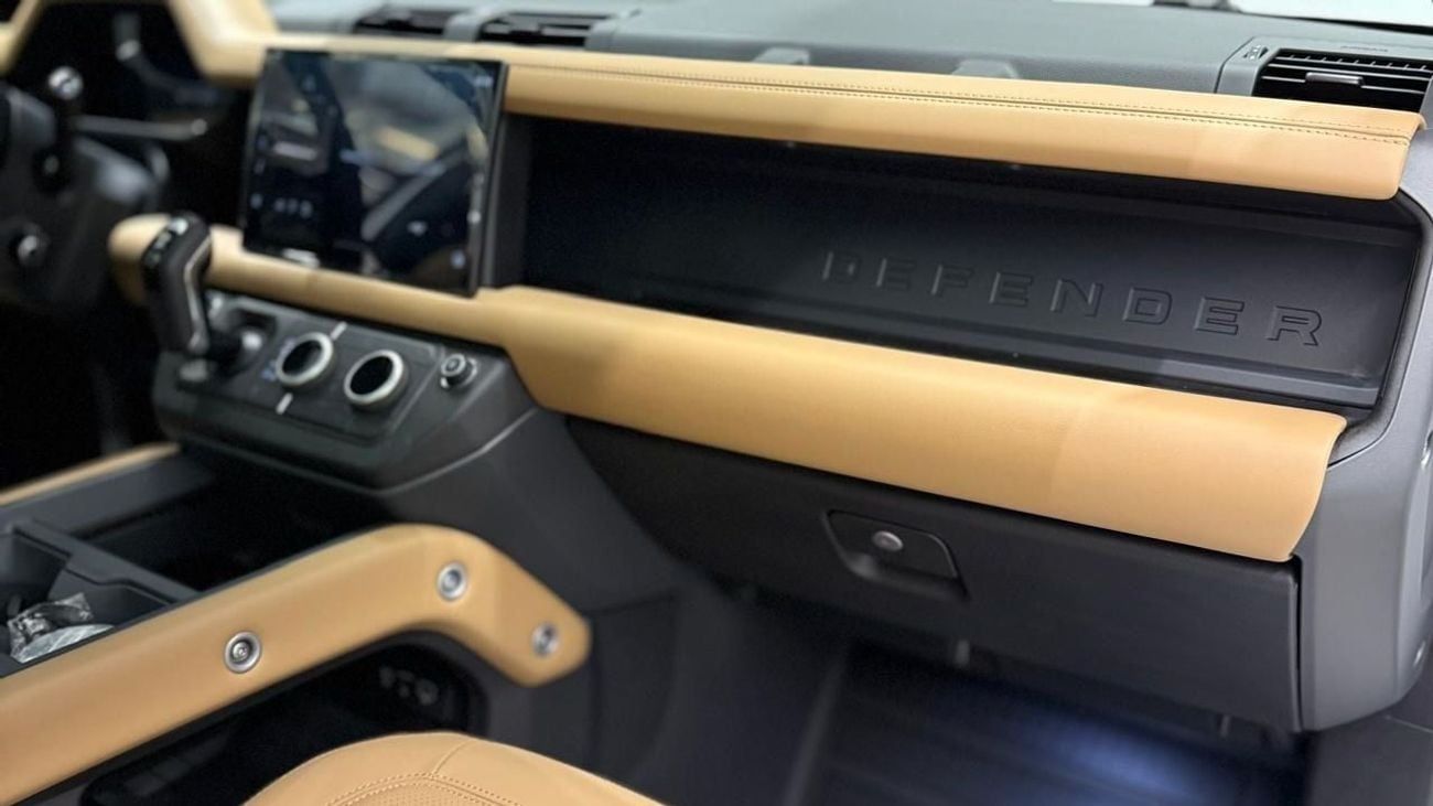 لاند روفر ديفندر 110 X-Dynamic HSE P400 3.0L