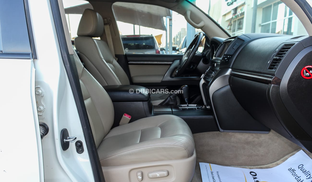 Toyota Land Cruiser VXR V8 4.6 2010 GCC - Full Option - Perfect Condition