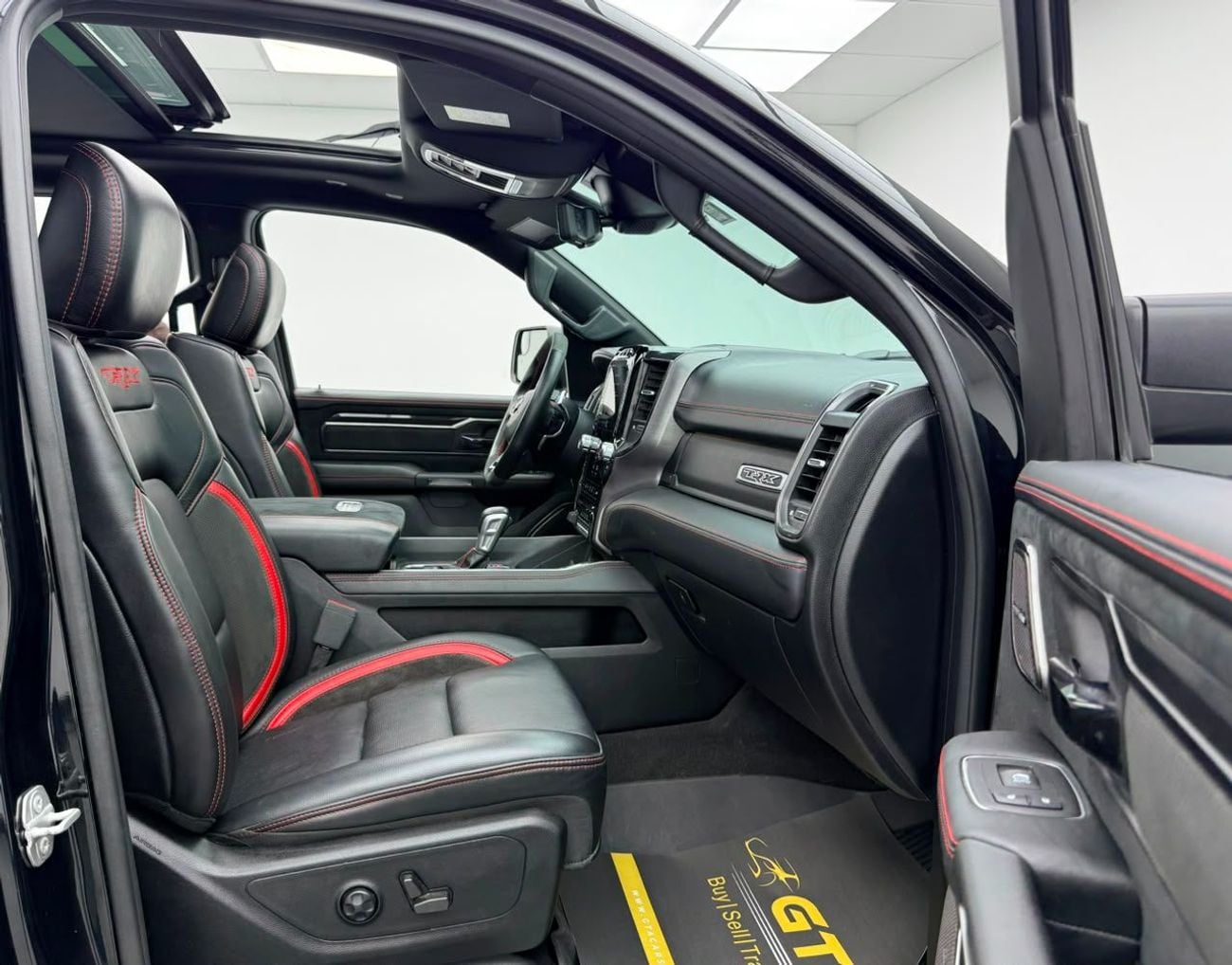 RAM 1500 TRX LUXURY 2021 RAM 1500 TRX V8, Warranty, Full RAM Service History, Low km, Excellent Condition, GCC