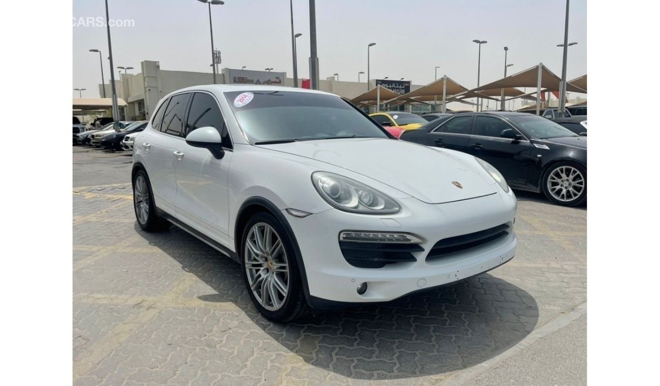 Porsche Cayenne S S S S Porsche Cayenne S 2014 GCC in excellent condition