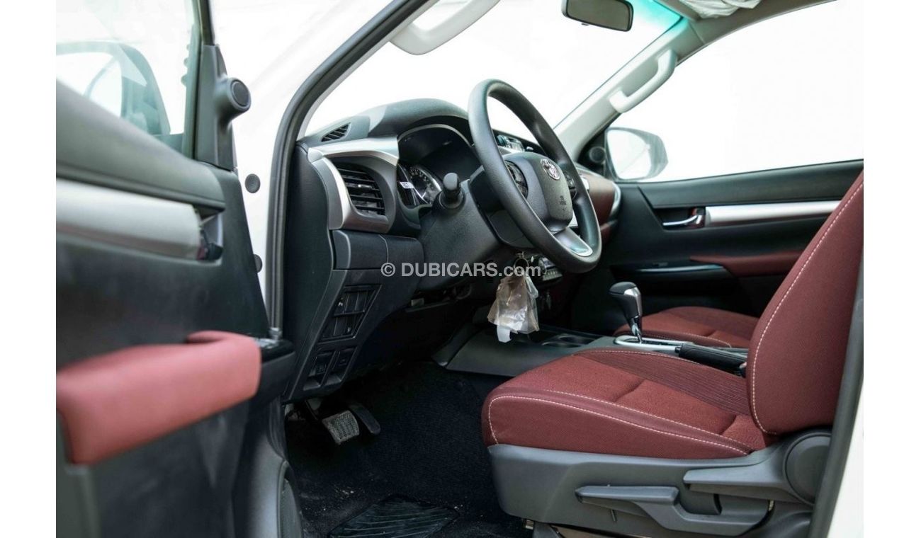 Toyota Hilux 2023 Toyota Hilux 4x4 DC 2.8 D AT SR5 - White inside Maroon | Export Only
