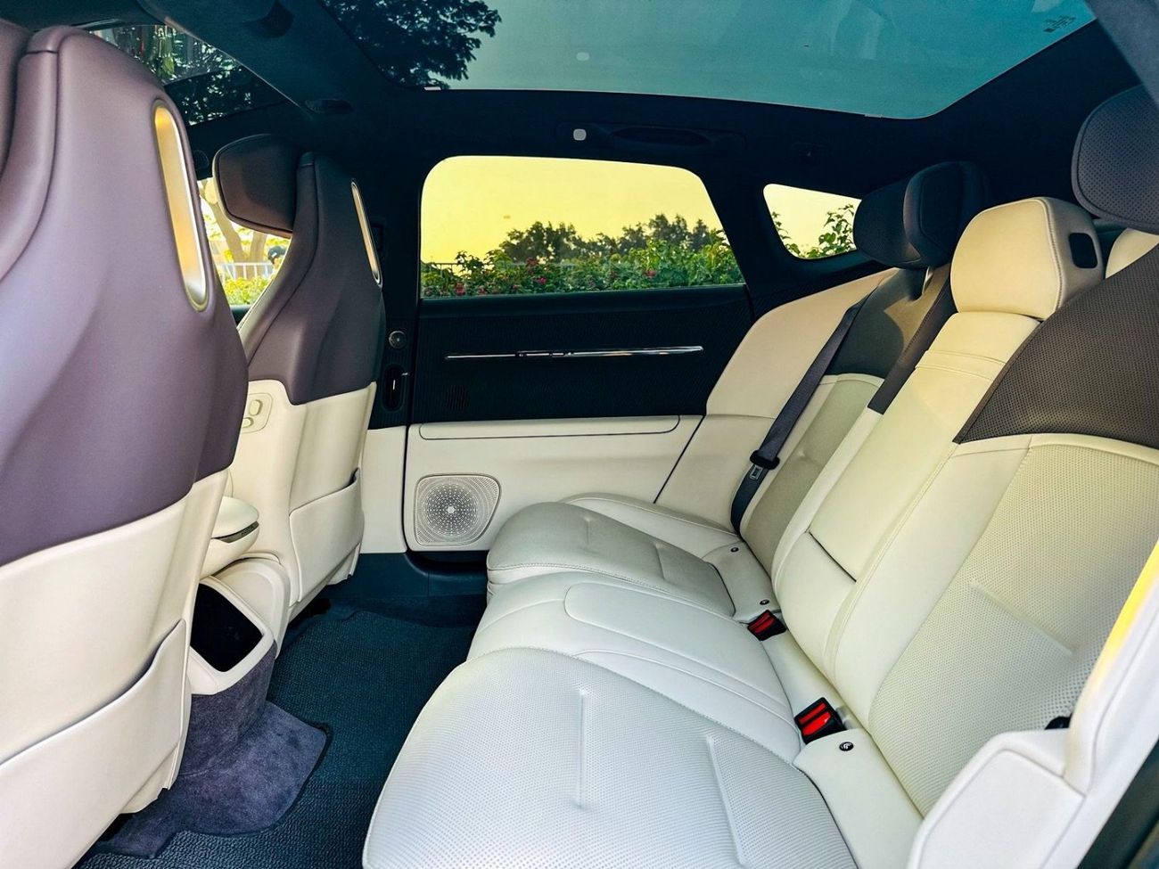 Avatr 12 2024 AVATR 12 Performance AWD | 94.5 kWh | 578 Hp | Range (700 Km) | Law Mileage (18,000 Km) | Warra