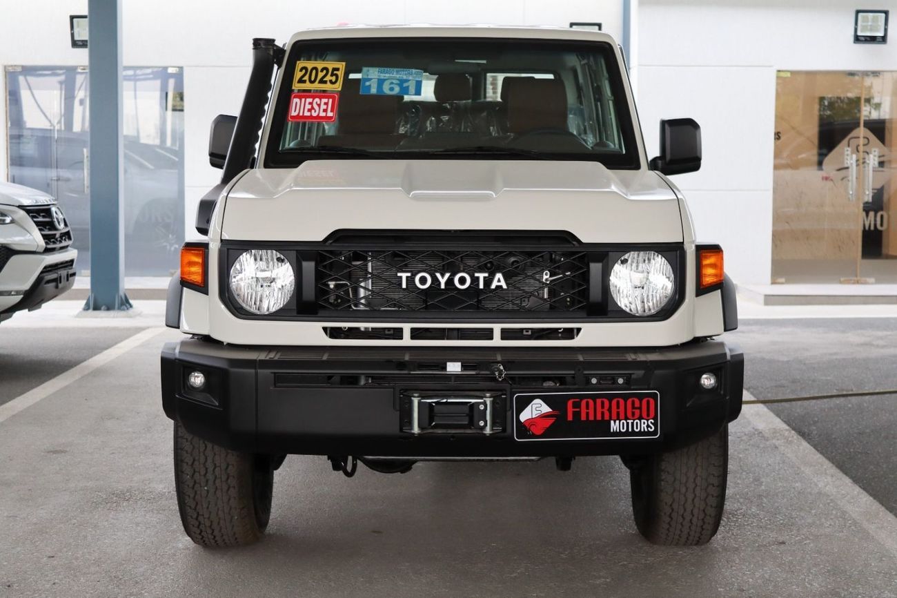 Toyota Land Cruiser 70 2.8 DIESEL MANUAL TRANSMISSION DIFF LOCK **التصدير فقط خارج الخليج*****EXPORT ONLY**