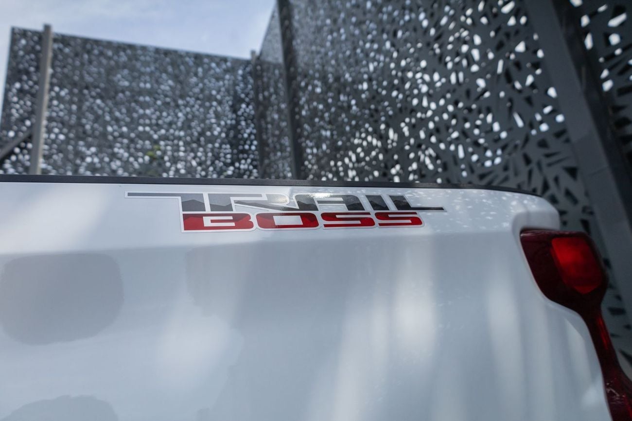 شيفروليه سيلفارادو 5.3 V8 Trail Boss