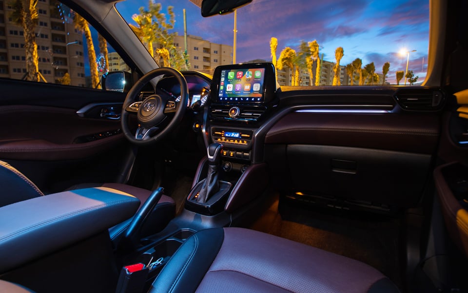Toyota Urban Cruiser interior - Cockpit