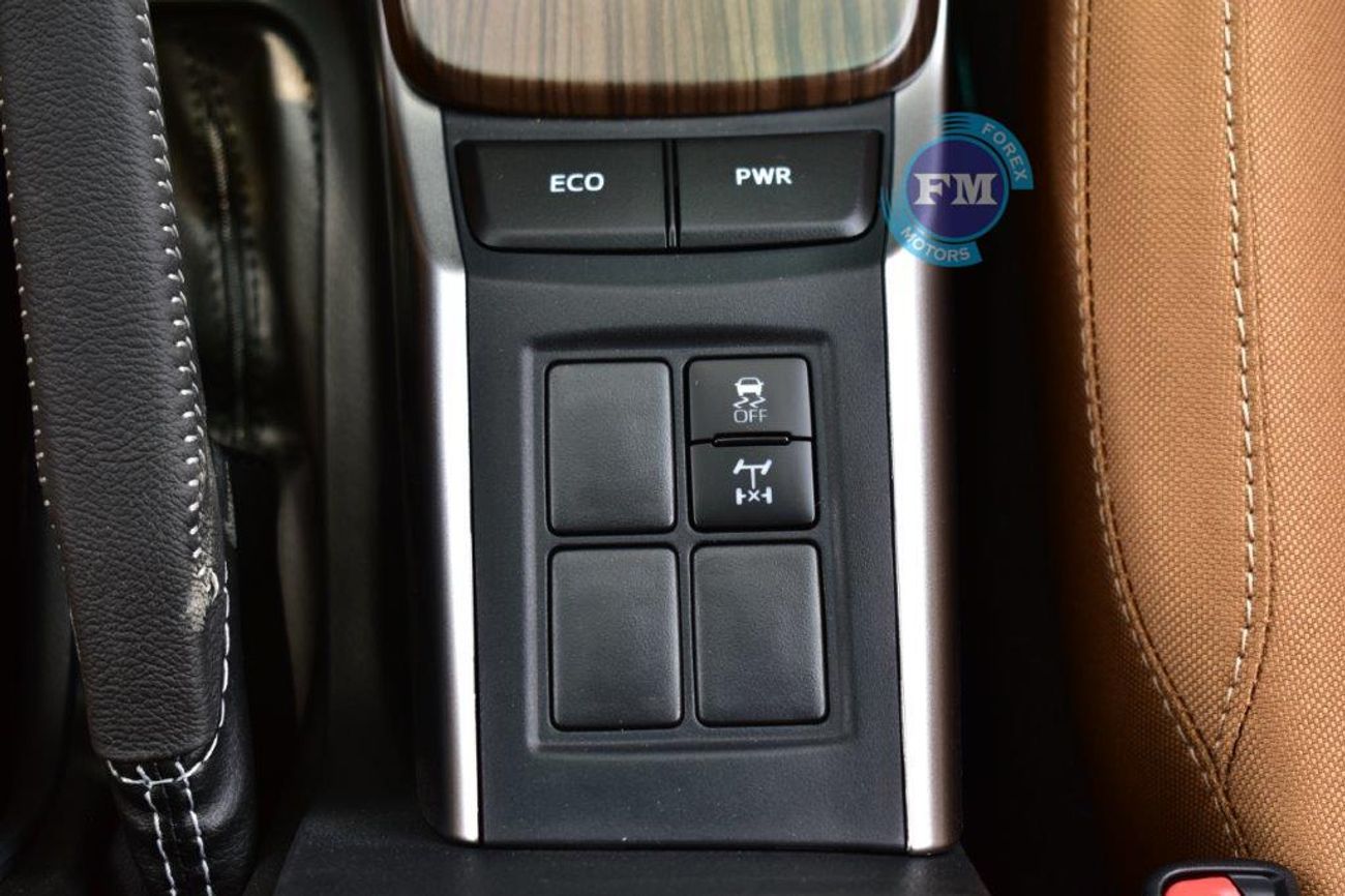 تويوتا فورتونر GXR Limited 2.7L Petrol 4WD 7 Seater Automatic