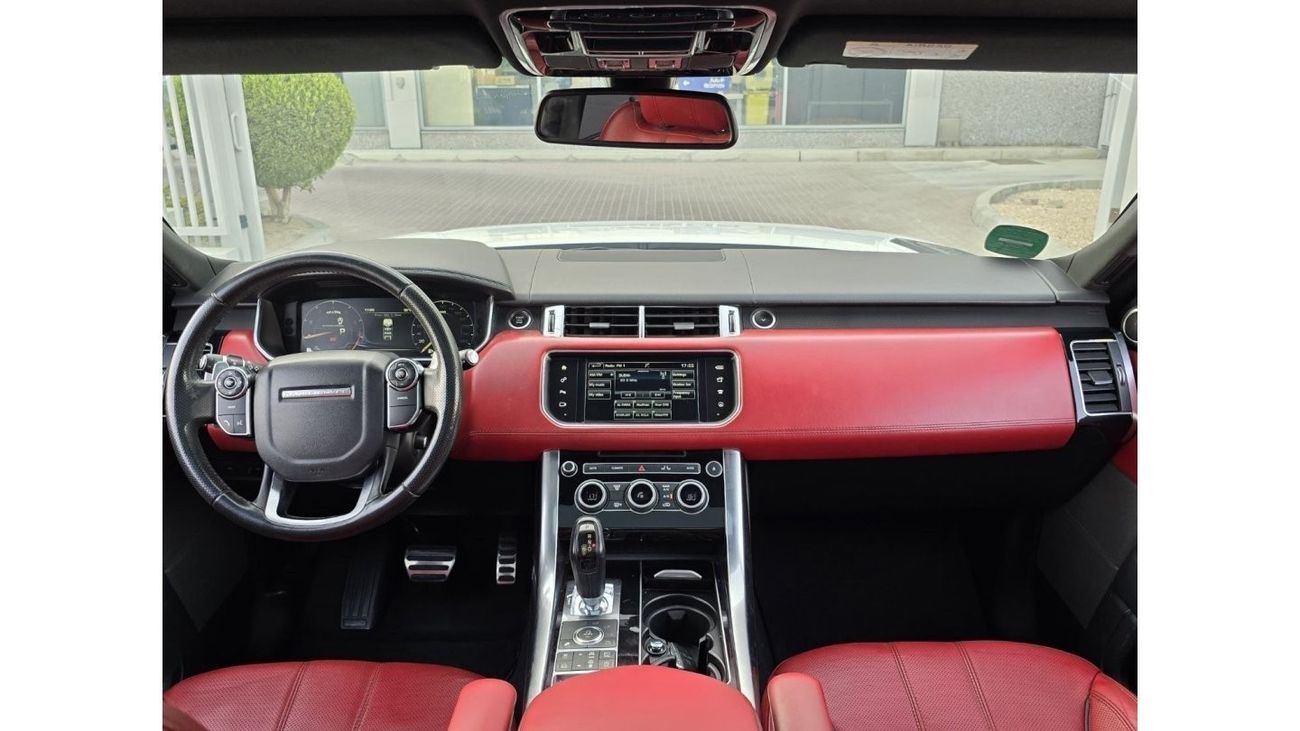 Land Rover Range Rover Sport SPORT SUPERCHARGED 2016 GCC 2KEYS // ORGINAL PAINT // ACCIDENT FREE // PERFECT CONDITION