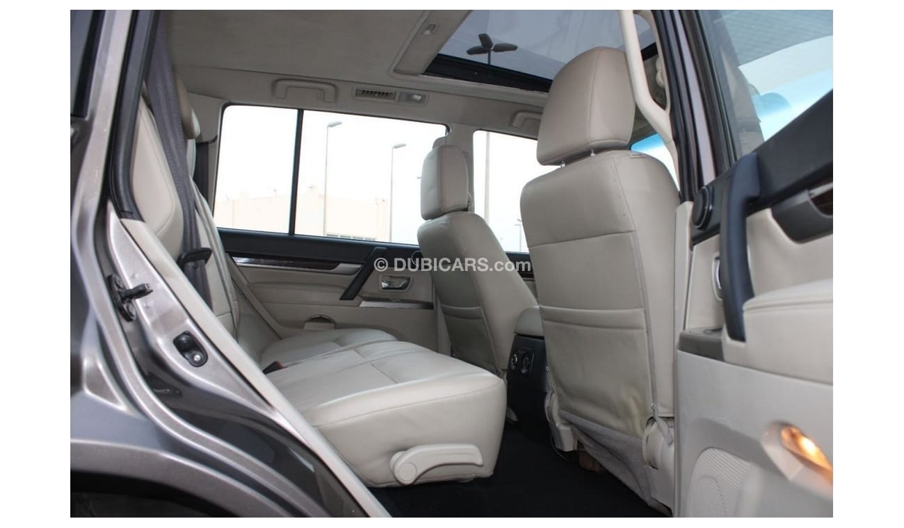 ميتسوبيشي باجيرو ميتسوبيشي باجيرو 2016 خليجي فل أوبشن بحالة ممتازة بدون حوادث نظيفه جدا من الداخل والخارج