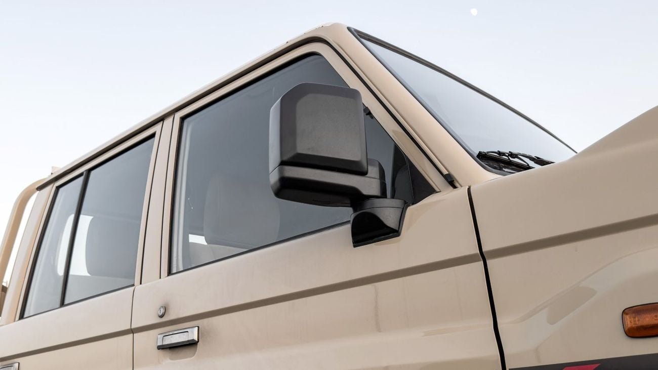 Toyota Land Cruiser 70 LC79 LX 2026 Toyota Land Cruiser LC79 DC 2.8L MT Diesel Mid Option (Beige-Brown)