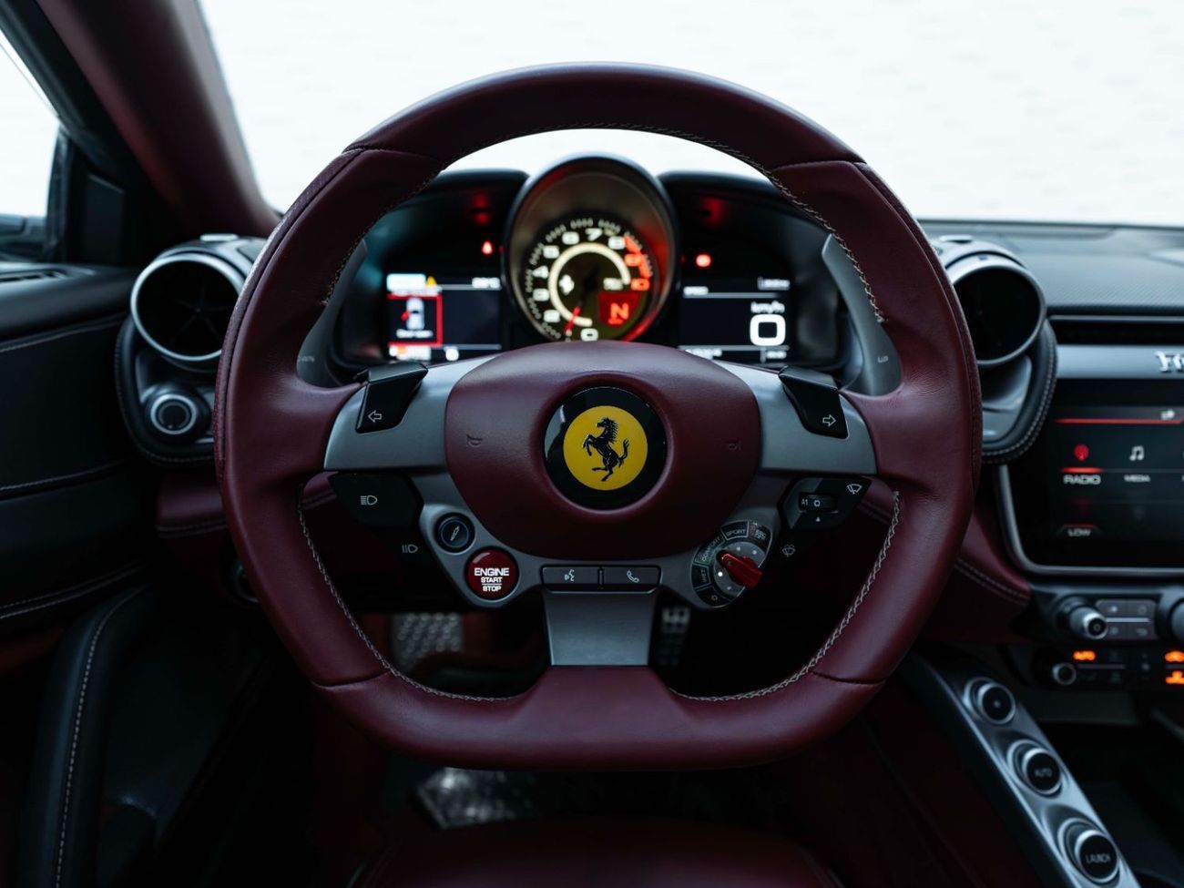Ferrari GTC4 Lusso STANDARD