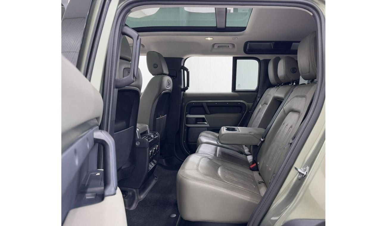 لاند روفر ديفندر 110 SE P300 2.0L 2022 Land Rover Defender P300 110 SE, 2026 Land Rover Warranty, Excellent Condition