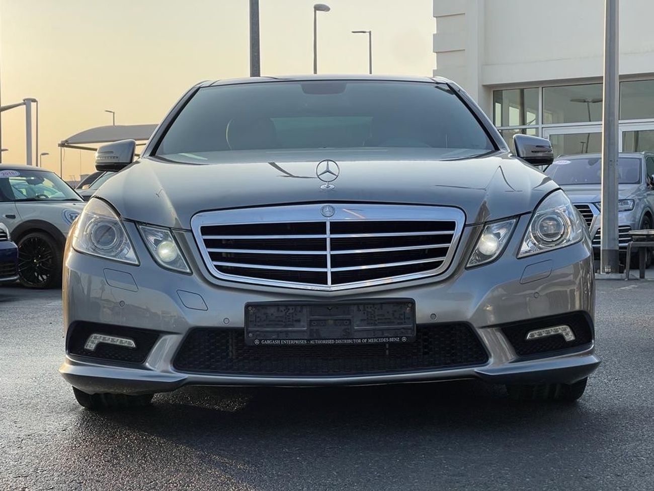 Mercedes-Benz E300 Avantgarde Mercedes E300 AMG_GCC_2012_Excellent Condition _Full option