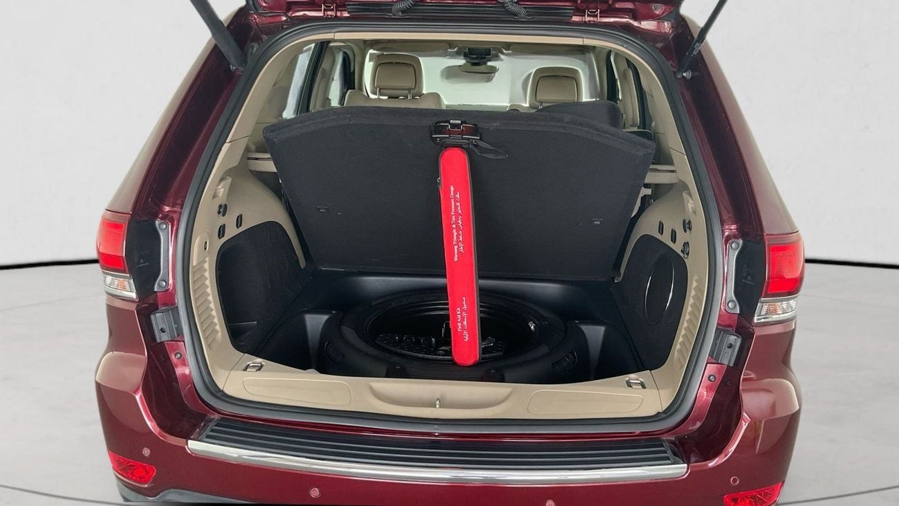 جيب جراند شيروكي 3.6 LIMITED 4WD AUTO | شامل الضمان | 0 ﺪﻔﻋﺓ ﺃﻮﻟﻯ