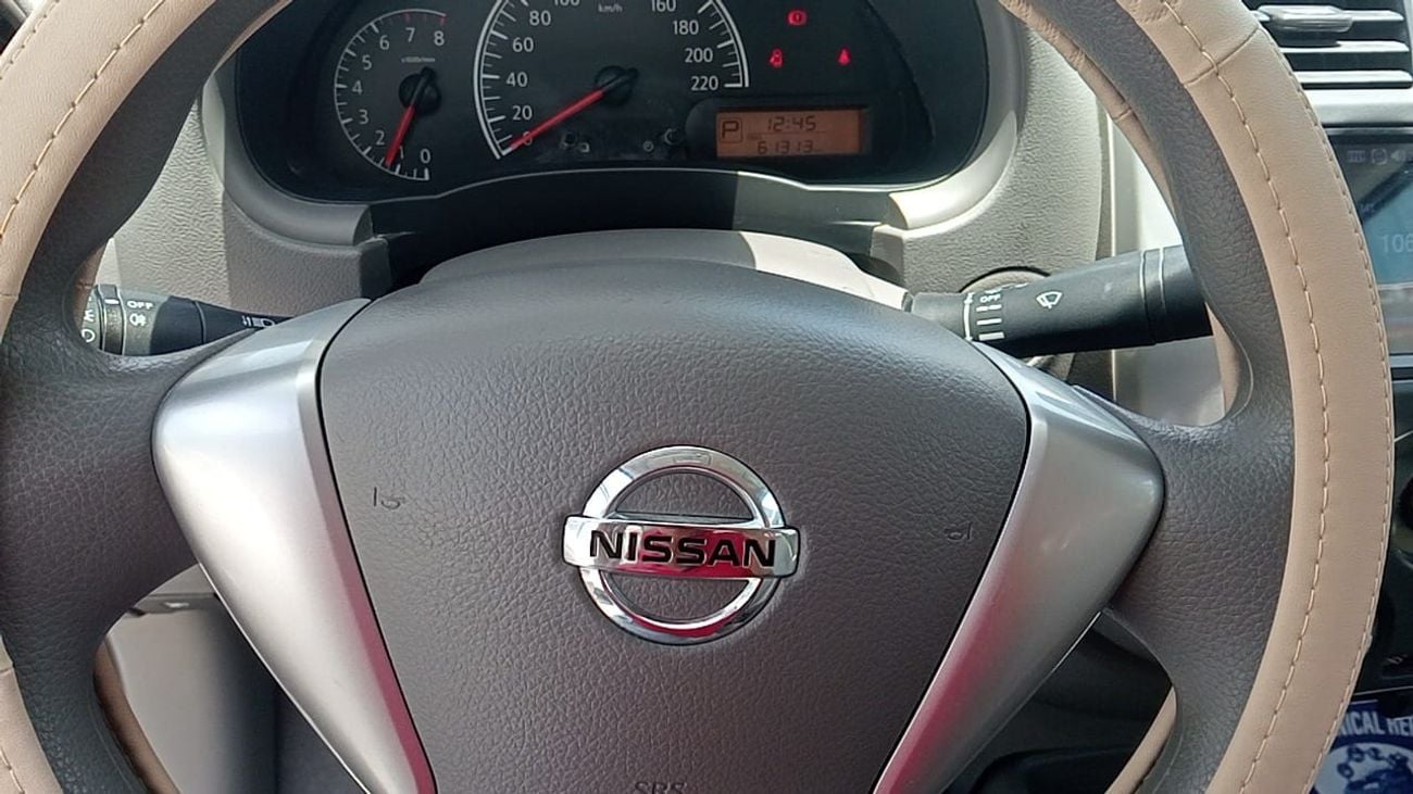 Nissan Sunny SV